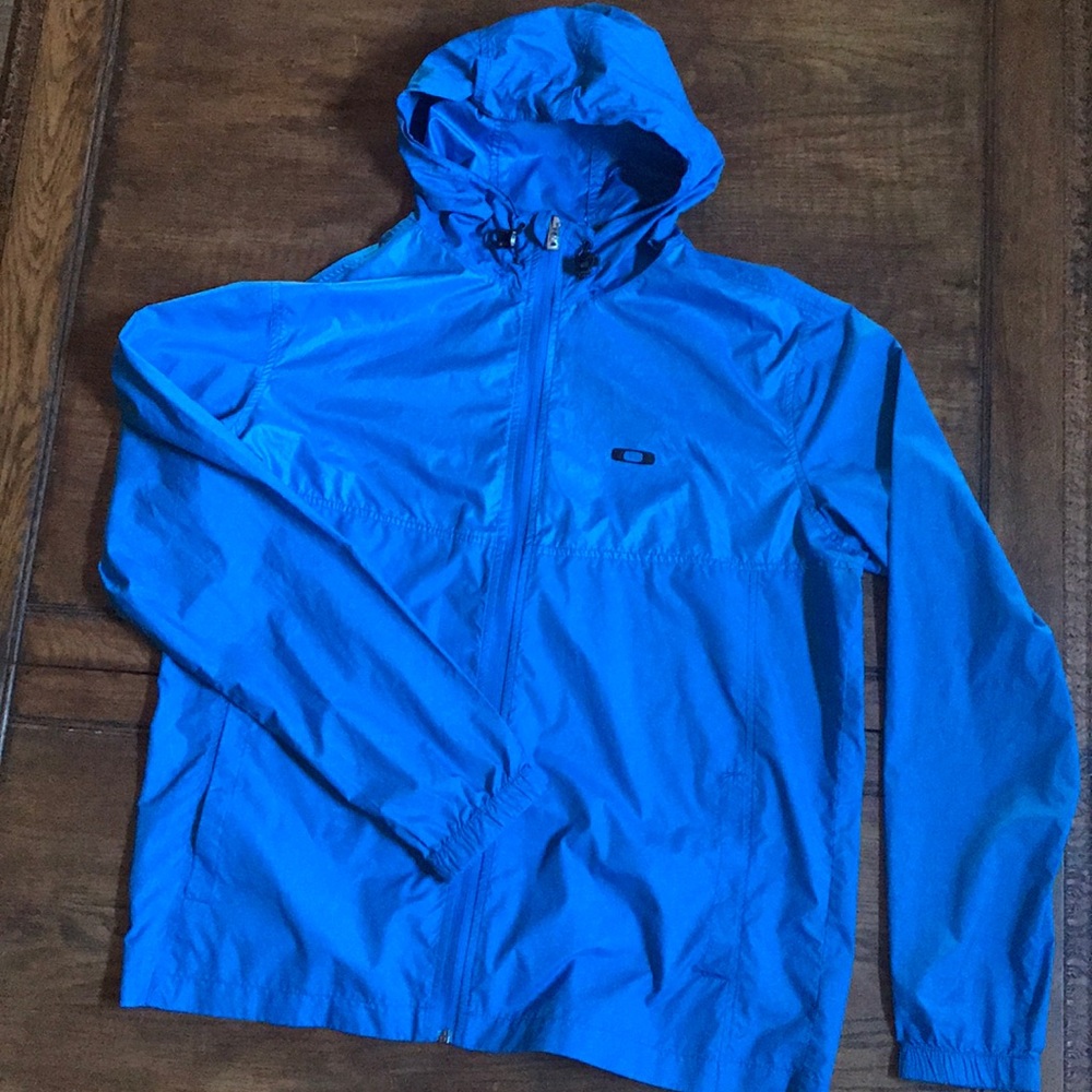Oakley light weight windbreaker